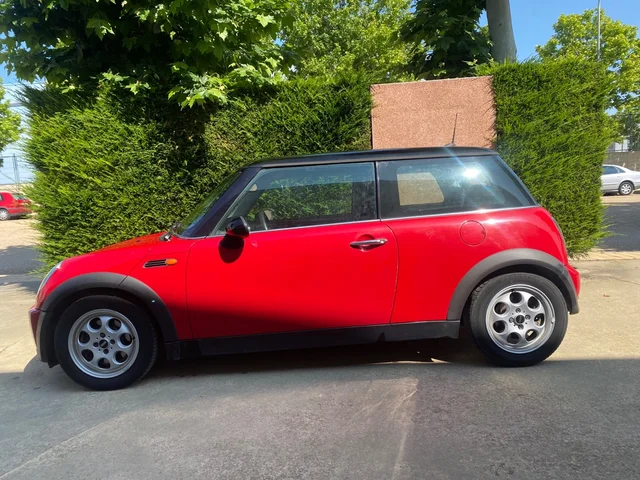 Mini 2004